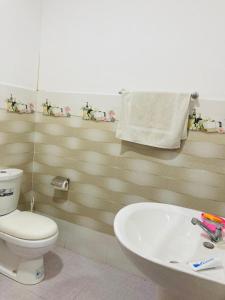 Phòng tắm tại Lake Villa Goyambokka +9 ảnh