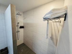 Ένα μπάνιο στο Ferienwohnung Paradies +9 φωτογραφίες