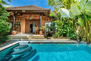 Πισίνα στο ή κοντά στο salaoni villa ubud