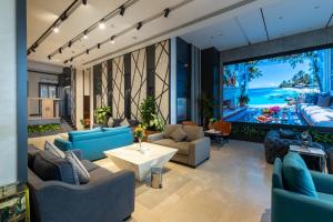 Posezení v ubytování Gacine Hotel Salam فندق غسن السلام