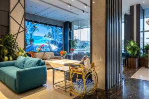 Posezení v ubytování Gacine Hotel Salam فندق غسن السلام