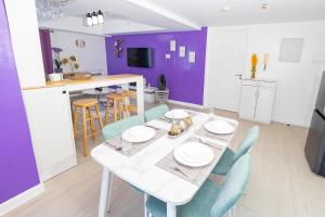 Η κουζίνα ή μικρή κουζίνα στο Ayalux Staycation +11 φωτογραφίες
