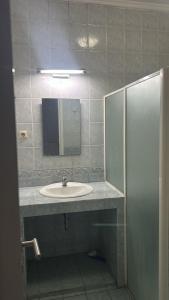 Ένα μπάνιο στο Blok cc 8 nomer 6 +3 φωτογραφίες