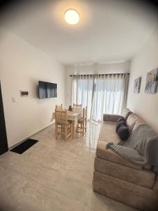 Χώρος καθιστικού στο Alojamiento Termas de Federacion a 200 metros