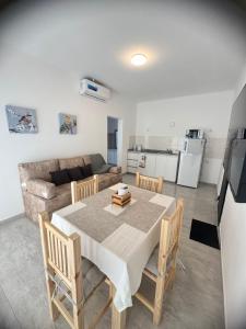 Η κουζίνα ή μικρή κουζίνα στο Alojamiento Termas de Federacion a 200 metros