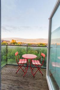 Μπαλκόνι ή βεράντα στο GuestReady - Vibrant Apartment in Dolphins Barn