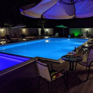 La pileta dentro o cerca de Hotel Gardenia beradze