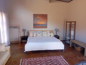Katil atau katil-katil dalam bilik di Rocky Sands - Klein Karoo R62