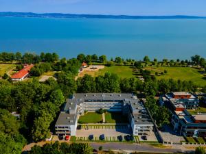 Fotografie z fotogalerie ubytování Sunshine Resort Blue Apartman v destinaci Zamárdi