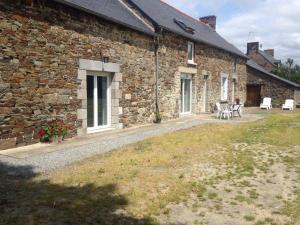 صورة لـ Chambre d'hôtes La Haie في Roz-Landrieux