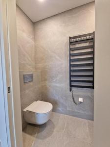 O baie la MONCI erdvūs apartamentai Monciskėse su uždaru kiemeliu +23 fotografii