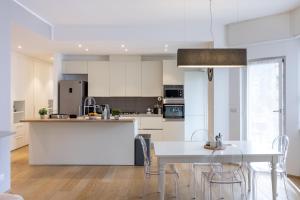 Køkken eller tekøkken på Domus Portofino - Relax & Live the Italian Riviera