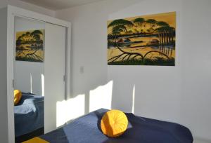 En eller flere senge i et værelse på Los Angeles