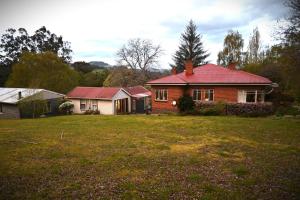 Taman di luar Hartwood Farm in the Huon Valley