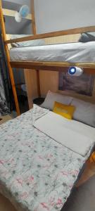 Giường trong phòng chung tại Fagundes Hostel 2 Itaipuaçu +21 ảnh
