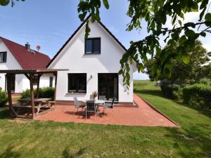 Το κτήριο όπου στεγάζεται  η παραθεριστική κατοικία