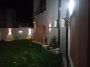 Κήπος έξω από το Dar loujeyne
