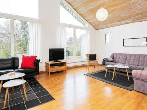 Fotografie z fotogalerie ubytování 10 person holiday home in Fjerritslev-By Traum v destinaci Fjerritslev + 32 fotografií