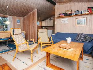 Χώρος καθιστικού στο 6 person holiday home in Glesborg-By Traum +14 φωτογραφίες