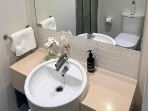 Fotografie z fotogalerie ubytování Parkview Studio at Harbour Lights v destinaci Cairns