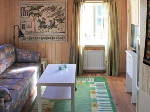 Posezení v ubytování 6 person holiday home in STJÄRNHOV-By Traum