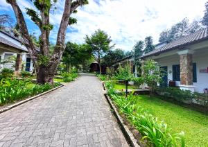 Aed väljaspool majutusasutust Santa Resort Phú Quốc