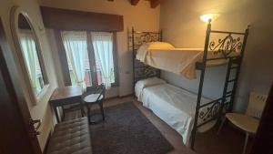 Ένα ή περισσότερα κρεβάτια σε δωμάτιο στο Bellavista +6 φωτογραφίες