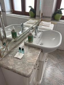 Ένα μπάνιο στο See The Sea B&B +37 φωτογραφίες