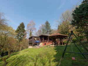 En have udenfor Holiday Home in Eichenborn with Garden