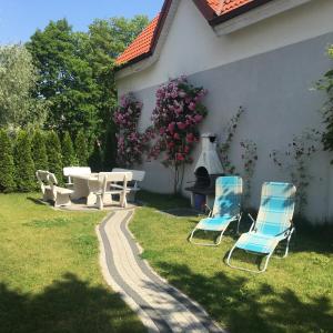 Vonkajšia záhrada v ubytovaní Villa 33 Blisko Plaży