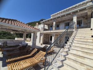 Afbeelding uit fotogalerij van New Villa Penelopa in Babino Polje