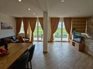 Afbeelding uit fotogalerij van New Villa Penelopa in Babino Polje