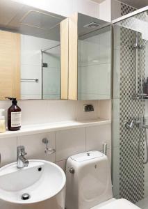 Un baño de Mother of pearl Stay