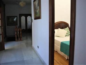Katil atau katil-katil dalam bilik di Villa in Narón near Pantín Beach & Golf +31 gambar