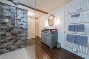 Koupelna v ubytování Boutique Hotel Huys van Steyns + 37 fotografií