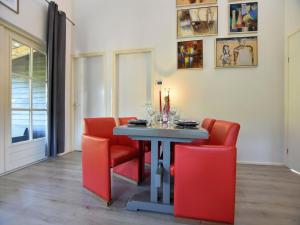 Χώρος καθιστικού στο Holiday Home in Eerbeek near Veluwe