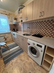 Η κουζίνα ή μικρή κουζίνα στο Linnupesa Apartement