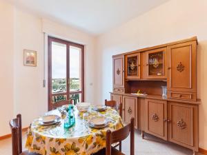 Η κουζίνα ή μικρή κουζίνα στο Nice apartment in Tuoro sul Trasimeno with pool