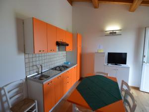 Η κουζίνα ή μικρή κουζίνα στο Characteristic apartment in Codigoro with pool +57 φωτογραφίες