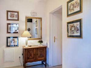 ブレラにあるCozy apartment with a balcony and a sea viewの廊下