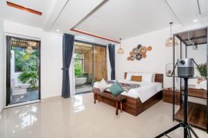 Una cama o camas en una habitación de Rice field view 3BR home with Jacuzzie - Nexflit premium free