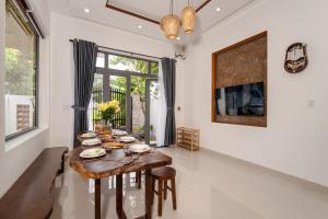 Galería fotográfica de Rice field view 3BR home with Jacuzzie - Nexflit premium free en Hoi An