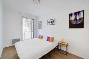 Postel nebo postele na pokoji v ubytování Charming apartment - 2BR-4P- Balcony- Malakoff