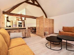 Kuchyň nebo kuchyňský kout v ubytování Une maison de caractère au calme