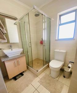 Bilik mandi di Phoenix Rising Apartment +12 gambar