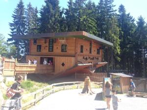 Tetamu yang menginap di Comfort apartment with balcony in the beautiful Bavarian Forest