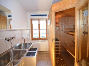 Gambar di galeri bagi Comfort apartment with balcony in the beautiful Bavarian Forest di Drachselsried +29 gambar