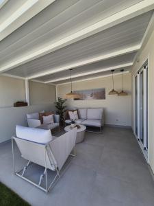 En eller flere senge i et værelse på Villa Arguineguín + 10 billeder