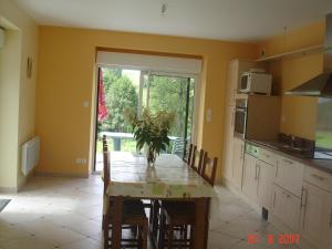Η κουζίνα ή μικρή κουζίνα στο Peaceful Stay near Lake +33 φωτογραφίες