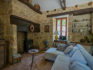 Ruang duduk di Dordogne Poolside Escape